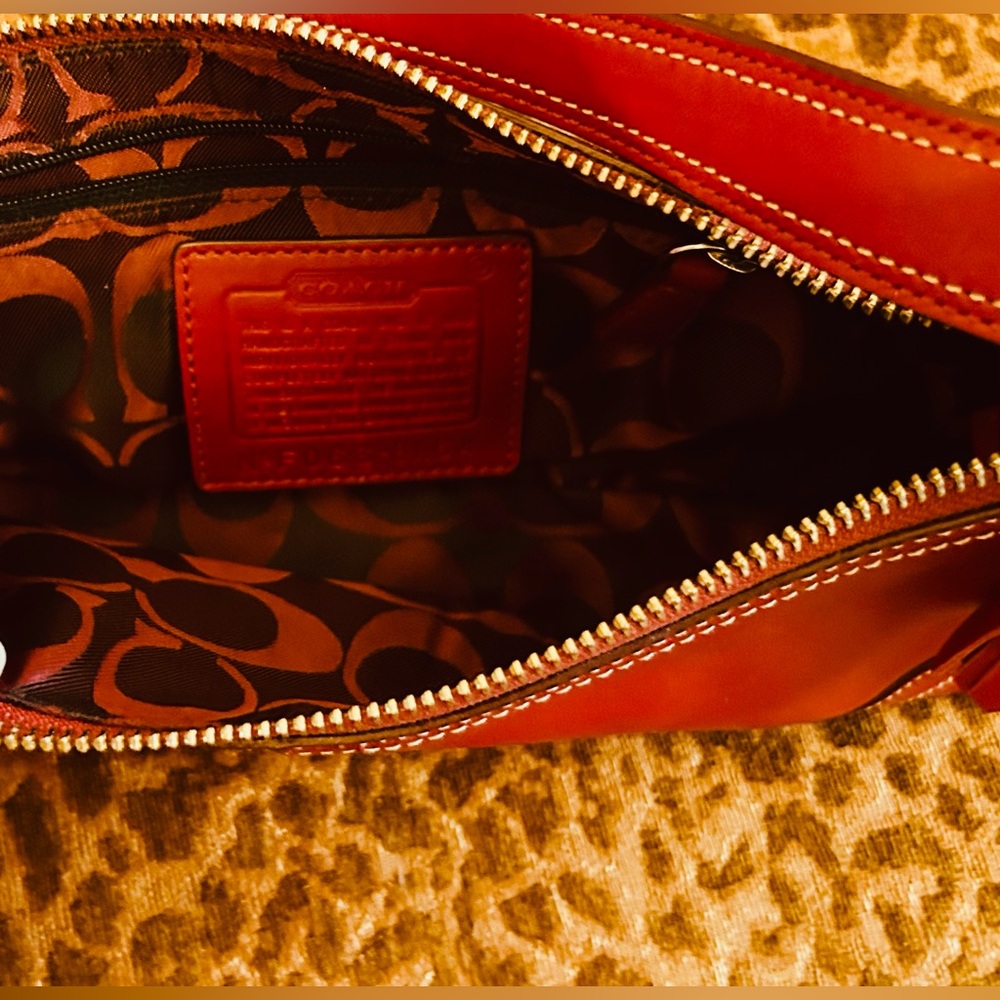 Coach Y2K Vintage Red Baguette Bag, Excellent Condition 🥰 - Picture 6 of 6